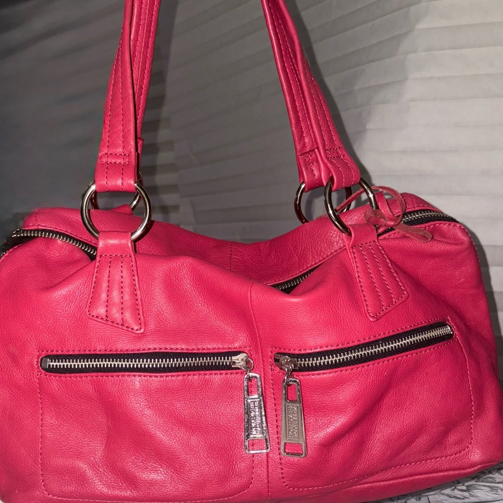 VTG Kenneth Cole Reaction Fuscia handbag 100% soft leather excellent condition